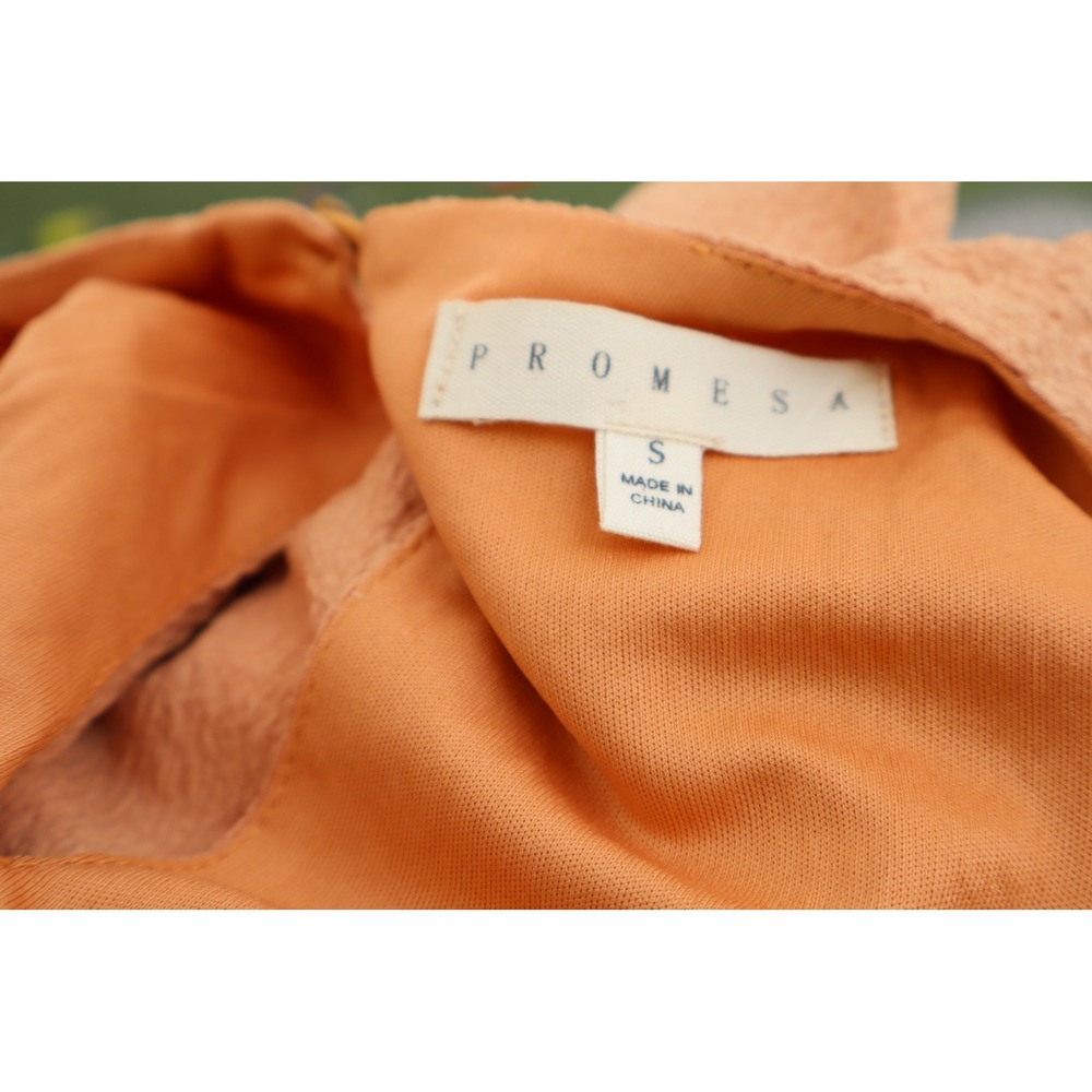 Promesa Peach Textured Deep V-Neck Twist Front Mini Women Dress Small NWOT - Picture 4 of 11